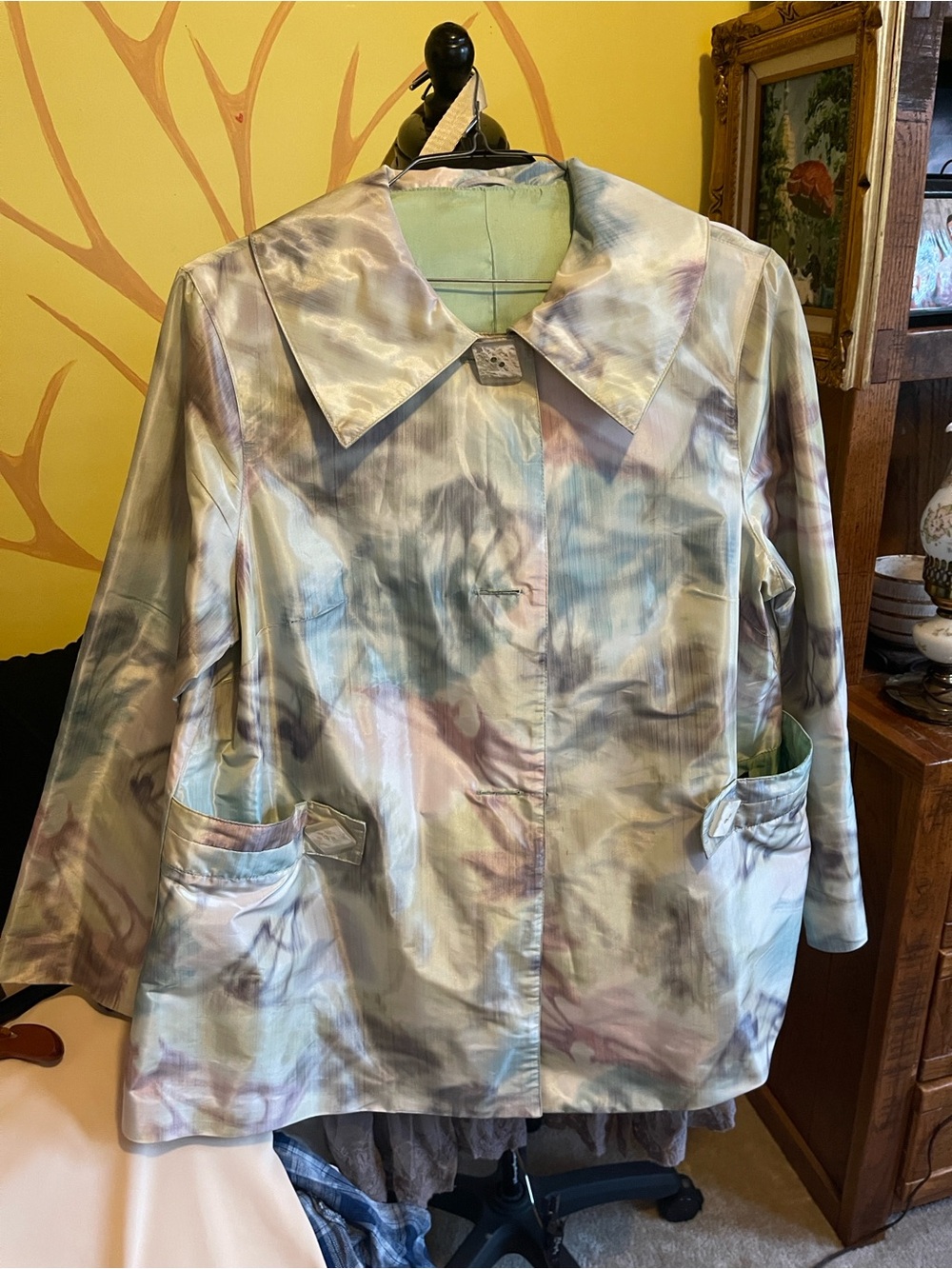 Mycra Pac Women’s Iridescent Light Green Raincoat with Subtle Sheen m/l
